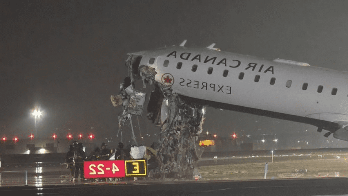 Scene of the plane crash at LaGuardia Airport in New York